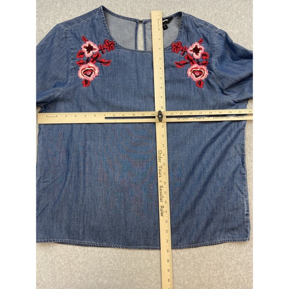 Express Womens Shirt Blouse Size Large Blue Embroidered Flowers Boho Hippie - Picture 5 of 9